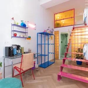 Retropop Design , Designerzimmer Fuer Je 2 Personen, Lage, Wifi Aparthotel Hamburg